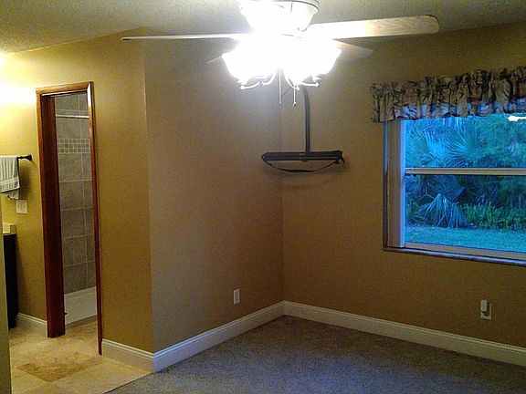 4th image of 115 Tierra Cir