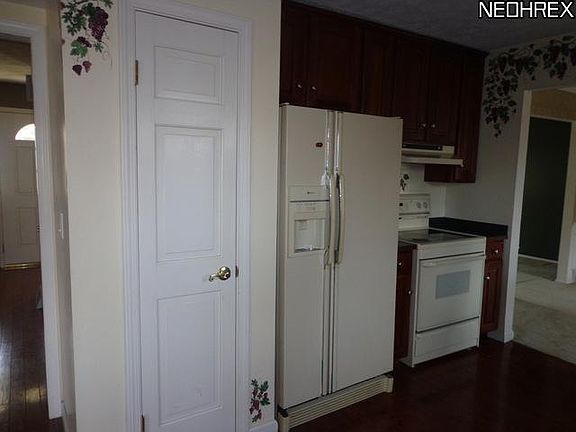 4th image of 7075 Brightwood Dr
