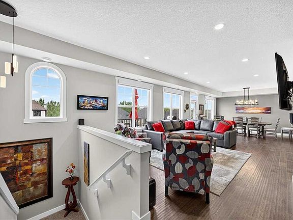4th image of 66 W Cranbrook Dr SE