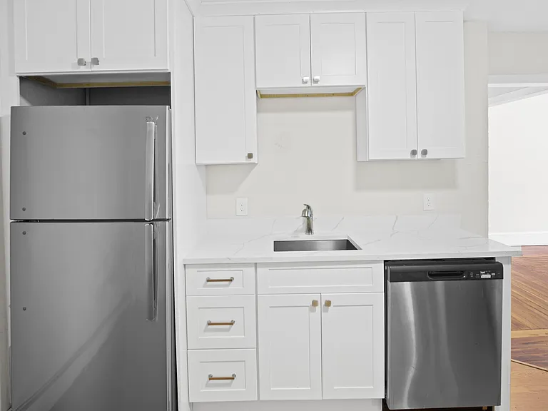 10 Redfield St #2 — Photo 9