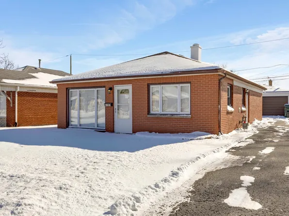 3161 W Park Lane Dr, Merrionette Park, IL 60803