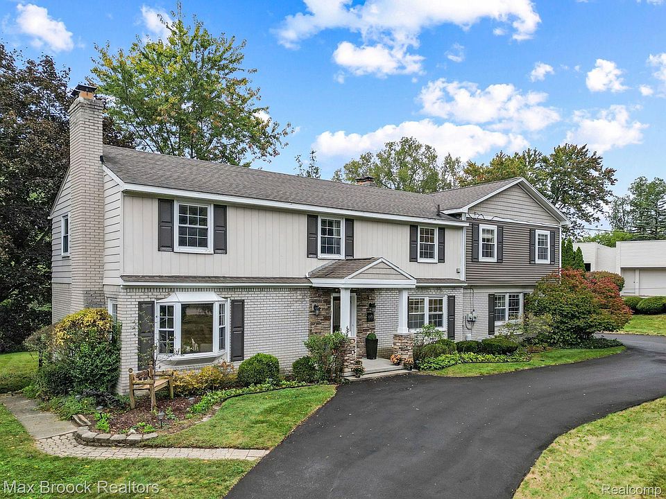 1st image of 6570 Castle Dr
