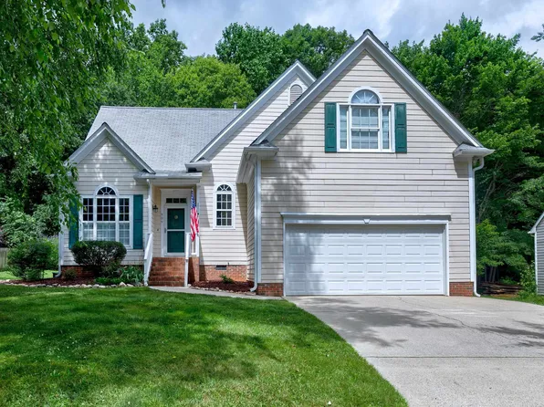 909 Cedar Downs Dr, Raleigh, NC 27607