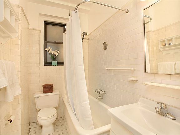 4th image of 828 7th Ave #5B