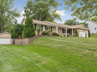 8466 Foothill Rd S, Cottage Grove, MN 55016