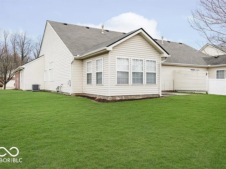 528 Dylan Dr — Photo 25