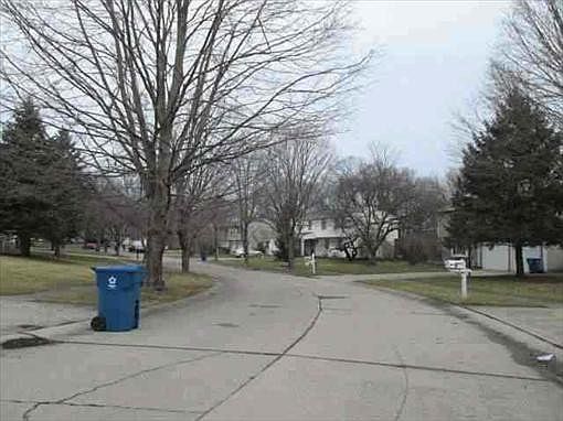 2nd image of 9211 Thrushwood Ln