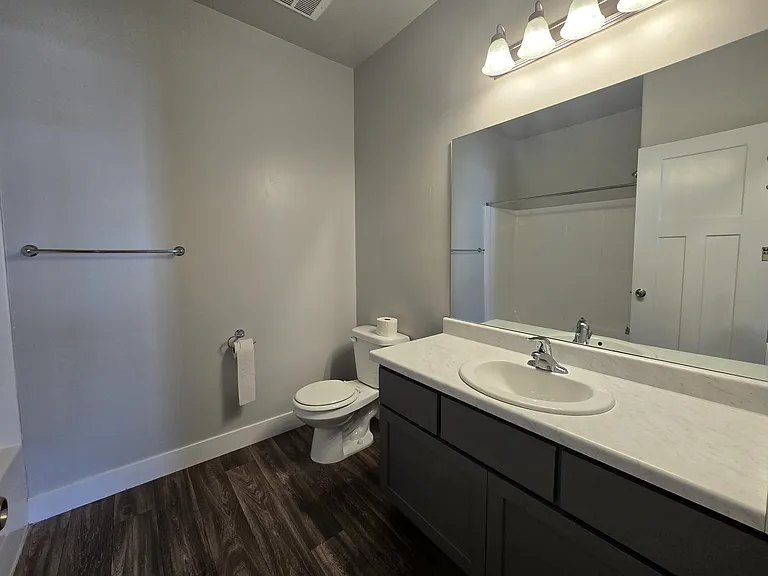 14708 S Astin Ln #203 — Photo 2