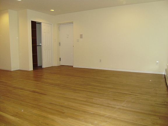 4th image of 343 Pleasant Ave APT 1