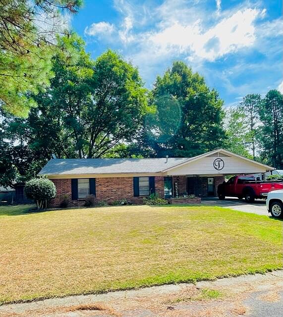 1st image of 600 N Mobile Ave