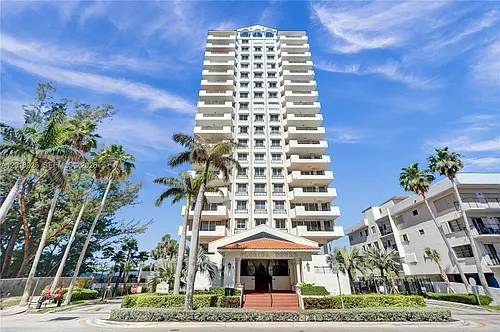 6422 Collins Ave #1402 Photo 1