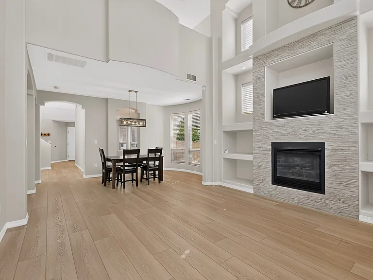 13208 Sentinal Ct NE — Photo 10
