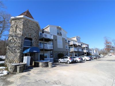 260 George Waterman Rd APT 207, Johnston, RI, 02919
