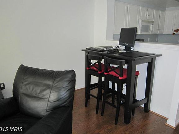 5th image of 3830 9th St N APT 608E