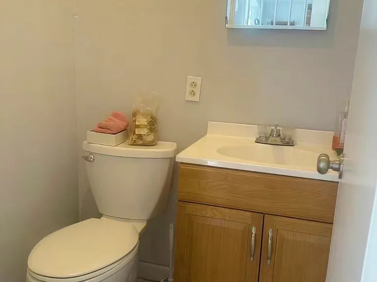 210 Wicklow Rd — Photo 16