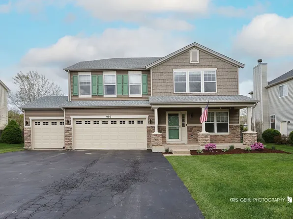 992 Mackenzie Dr, Antioch, IL 60002