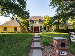 2021 E 34th Pl, Joplin, MO 64804