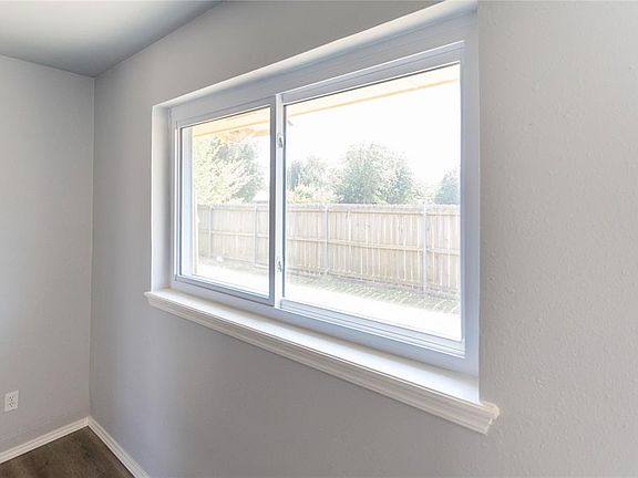 4th image of 713 Wilkinson Dr