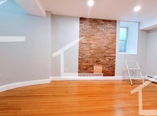 20 Abbottsford Rd #1, Brookline, MA 02446