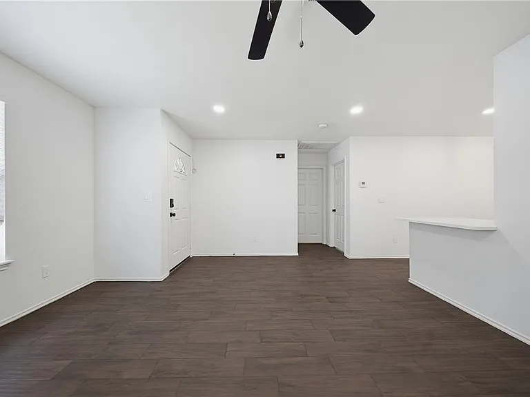 7846 Calgary Dr — Photo 15