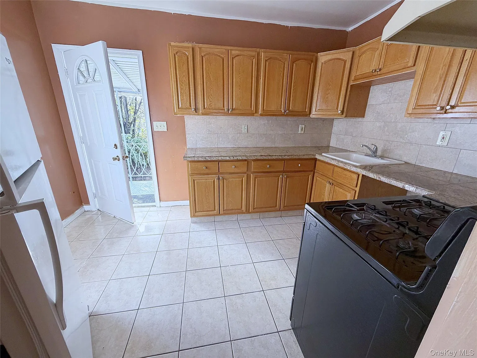 2 bed, 1.0 bath, 1150 sqft, $2,600 — Photo 1