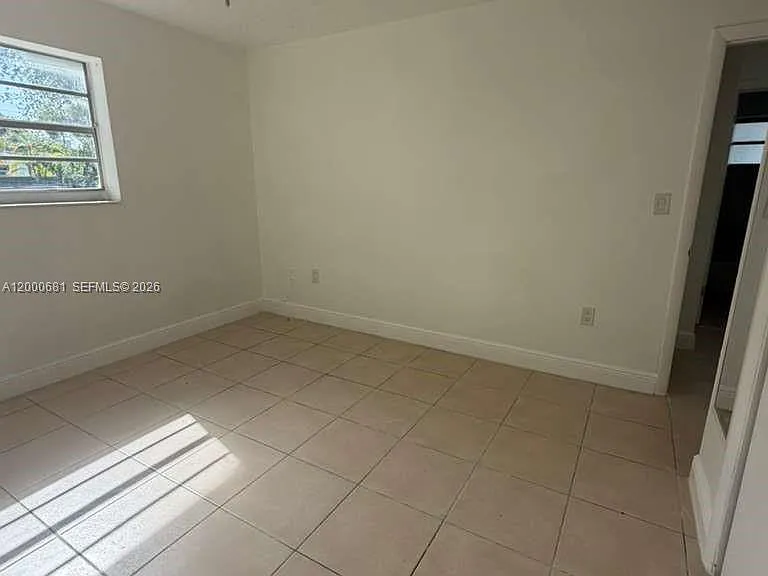 18416 NE 24th Ct #18418 — Photo 4