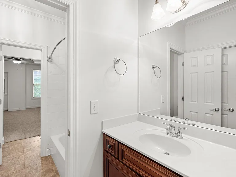 1610 Twin Square Way — Photo 36