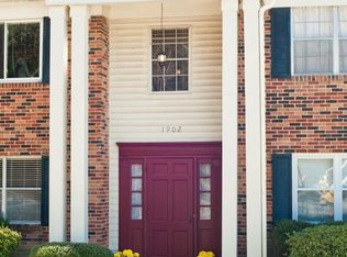 1902 Shades Cliff Ter APT A, Vestavia Hills, AL 35216