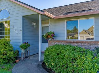 380 SW Huckleberry Ct, McMinnville, OR