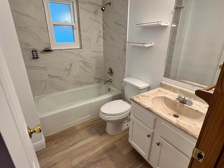 11258 Laura Ln — Photo 9