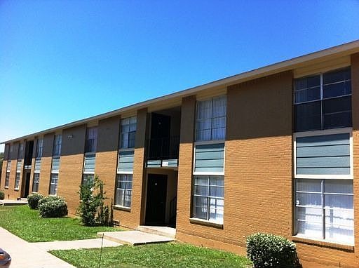 1st image of 1212 Lowden Cir