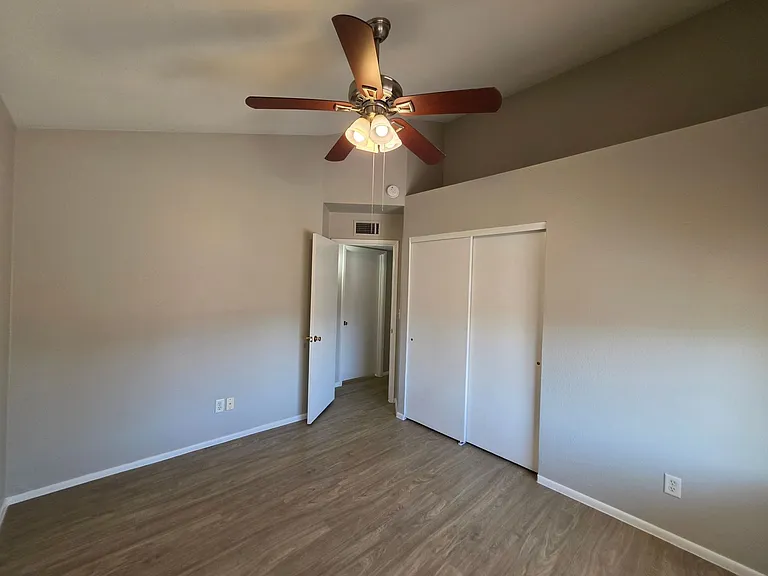 2149 E 10th St #2 — Photo 19