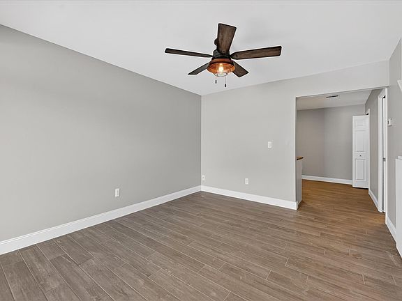 5th image of 874 N Main St