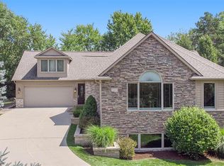 8085 Pepperwood Dr, Grand Blanc, MI 48439