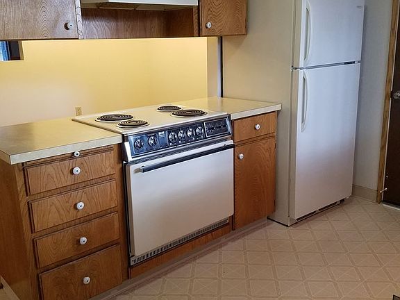 4th image of 10217 NE 13th Ave APT 1
