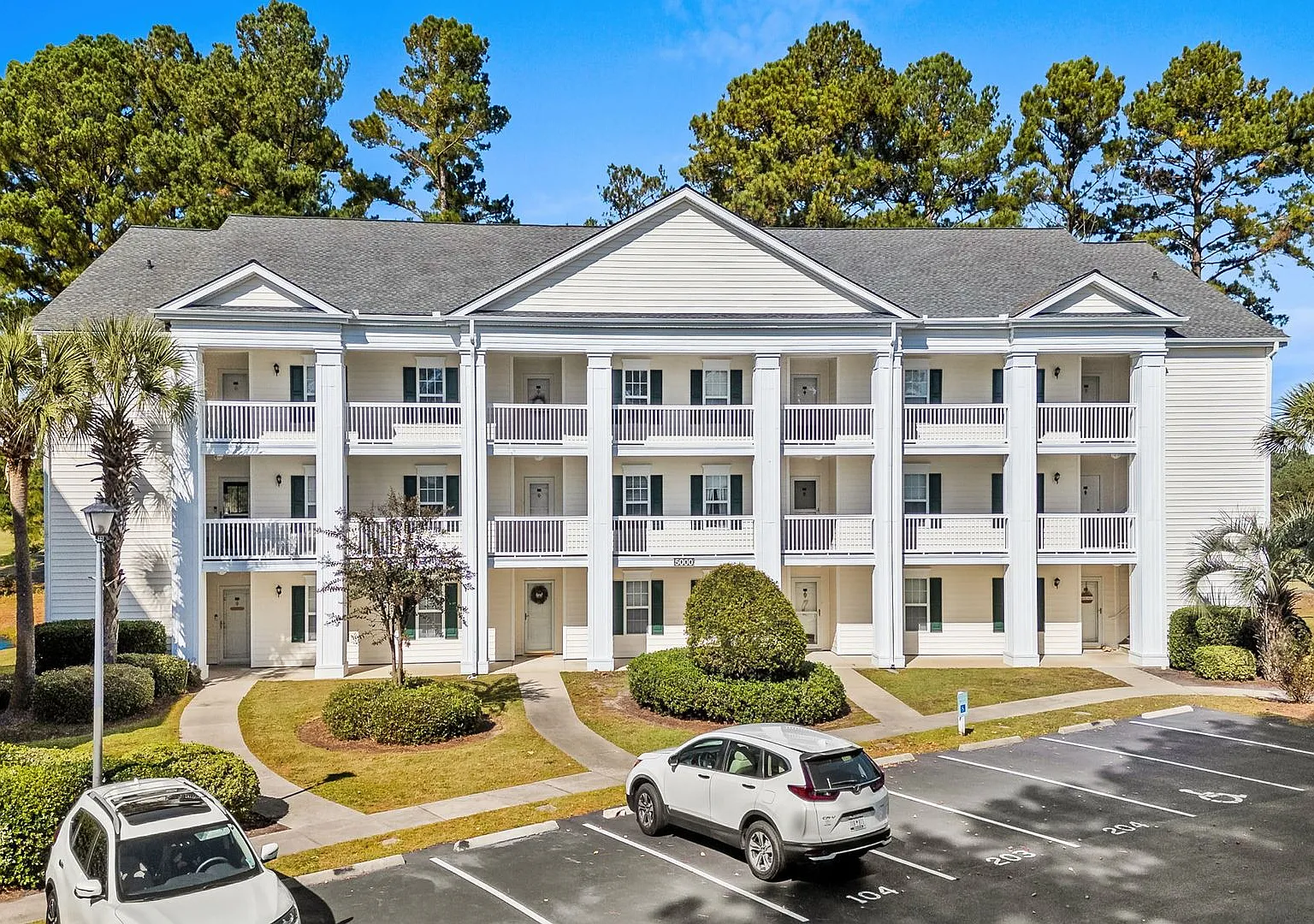 Winter & Snowbird Retreat (Oct Mar) | Spacious 3br/2ba Golf Course Condo — Photo 1