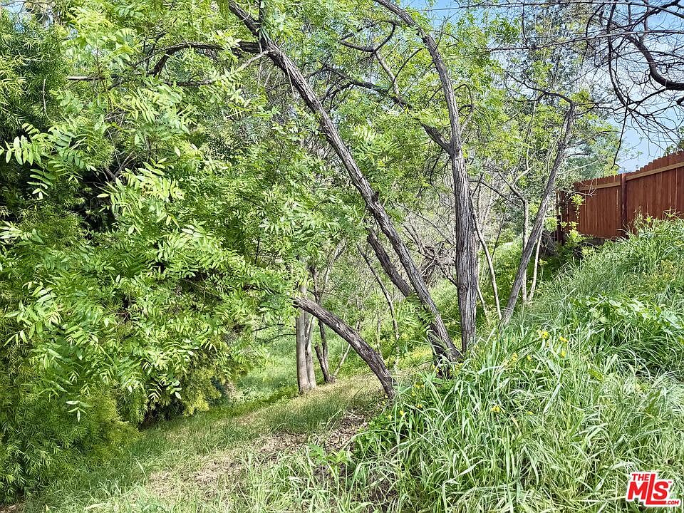 2nd image of 631 N Avenue 48 Los