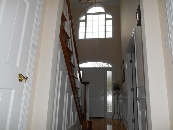 Grand 2 Story Foyer