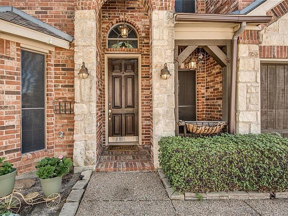 2nd image of 5583 Emerson Ct