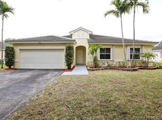 9061 SW 20th St, Hollywood, FL 33025