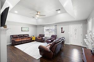 4th image of 100 Heathcoat Dr