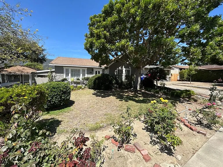 2434 Florencita Dr — Photo 1