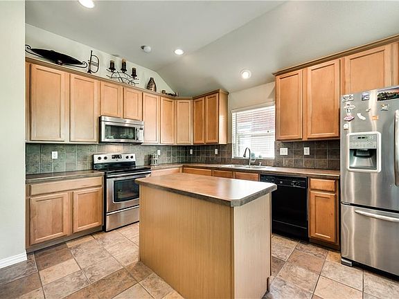 4th image of 4913 Kingfisher Ln