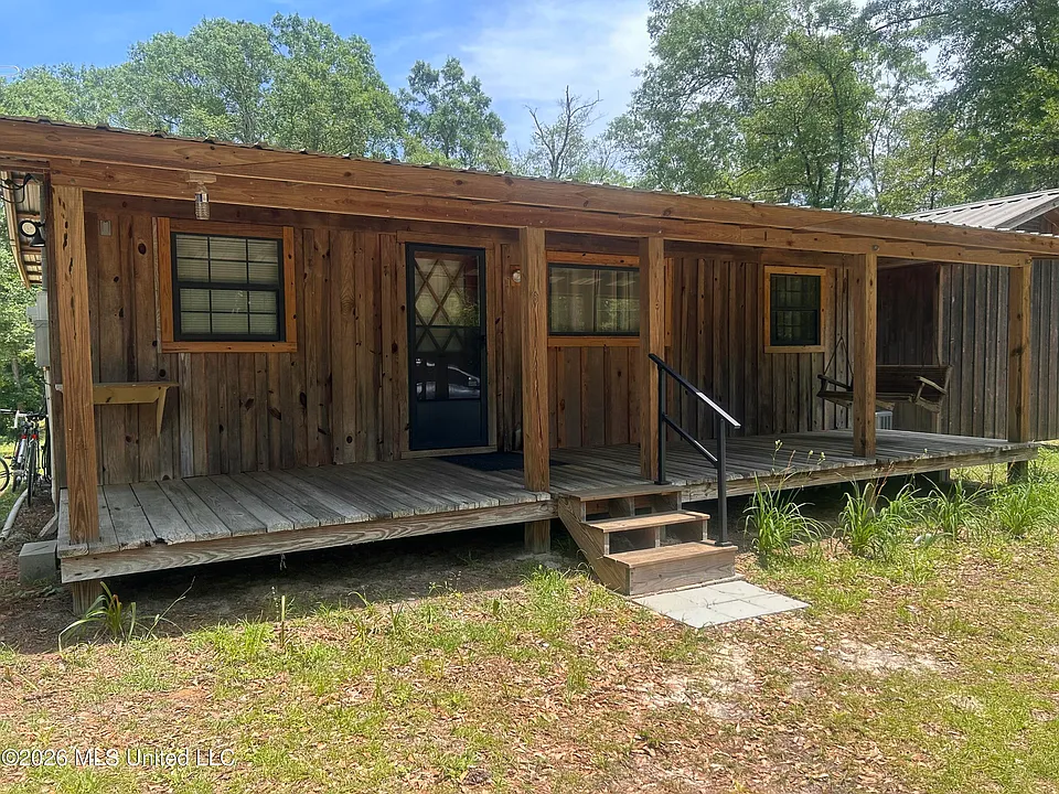 2881 Wire Rd E #A
