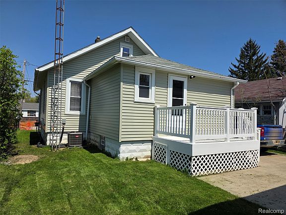 2nd image of 1236 Decamp St
