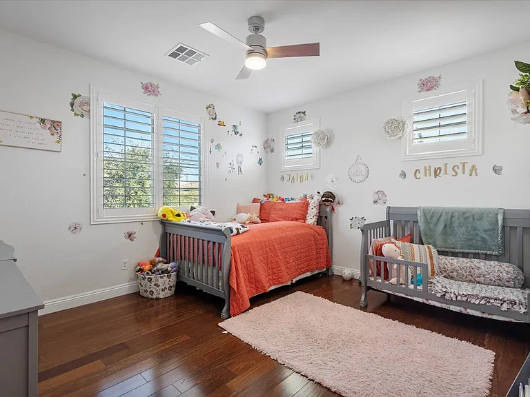 9763 Mountain Spruce Ct — Photo 10