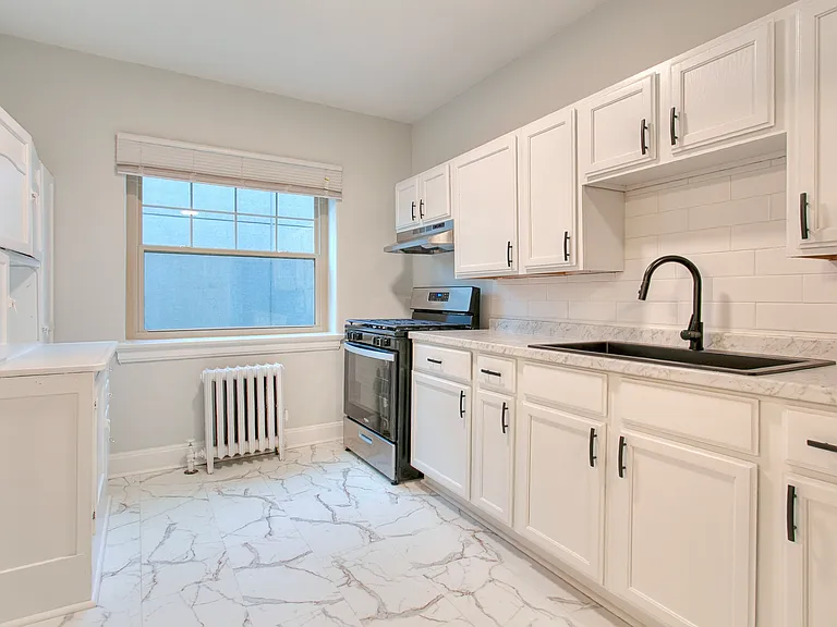 3900 Edwards Rd #1 — Photo 1