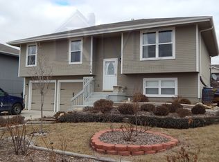 1736 SW Valley View Dr, Topeka, KS 66615