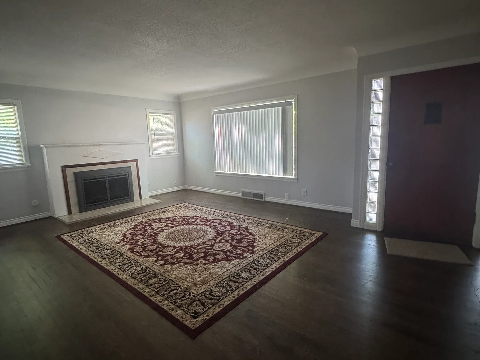 3 bed, 1800 sqft, $2,750 — Photo 2
