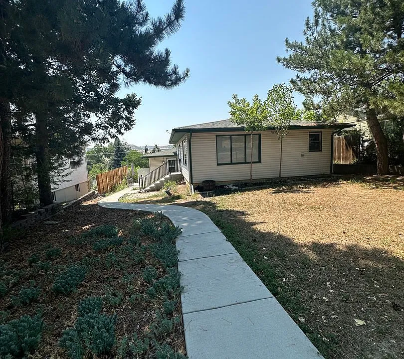 207 Lewis St LLC - 207-209 Lewis St